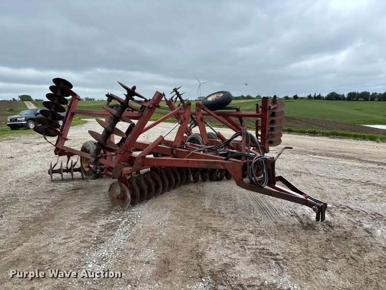 image for item FC5784 International 490 tandem disk
