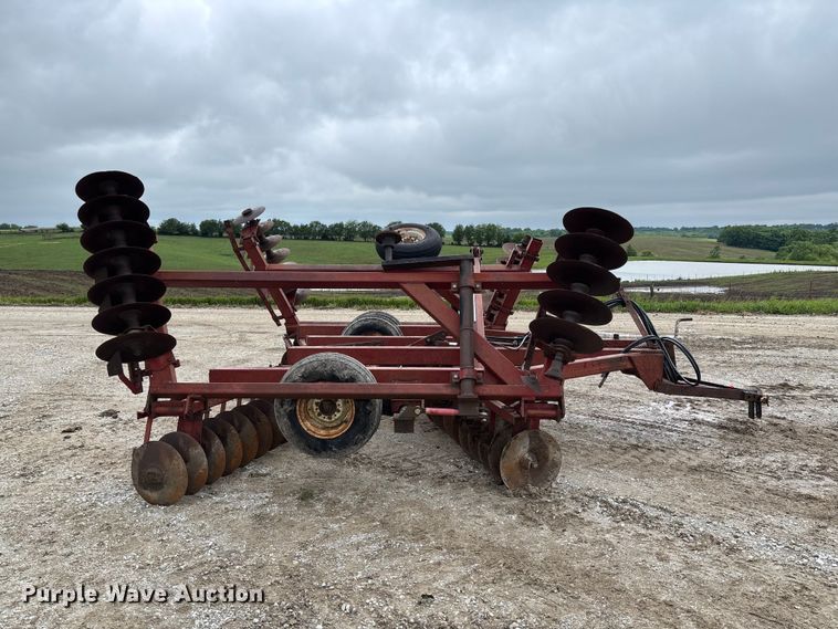 image for item FC5784 International 490 tandem disk