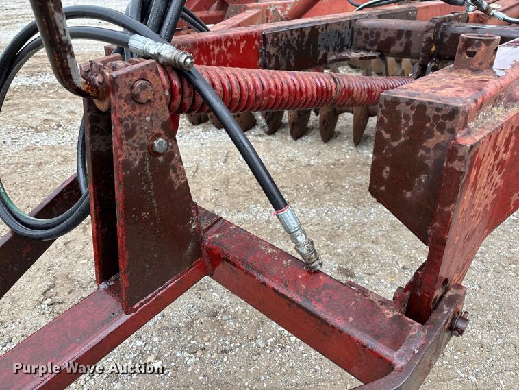 image for item FC5784 International 490 tandem disk
