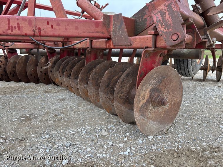 image for item FC5784 International 490 tandem disk