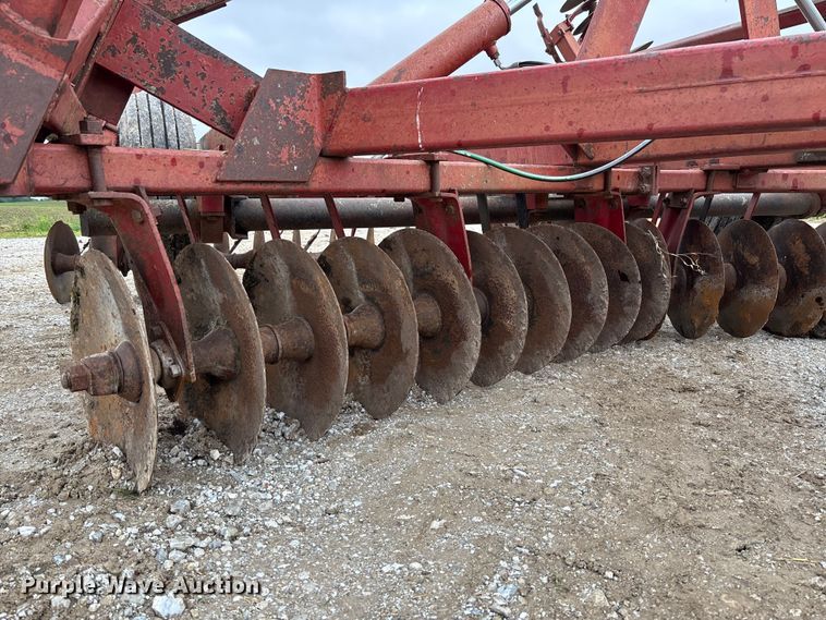 image for item FC5784 International 490 tandem disk
