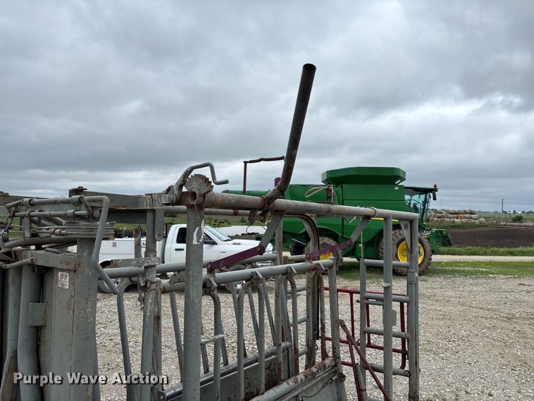 image for item FC5787 WW Manufacturing squeeze chute