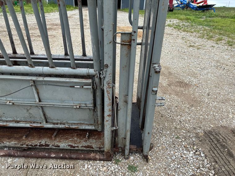 image for item FC5787 WW Manufacturing squeeze chute