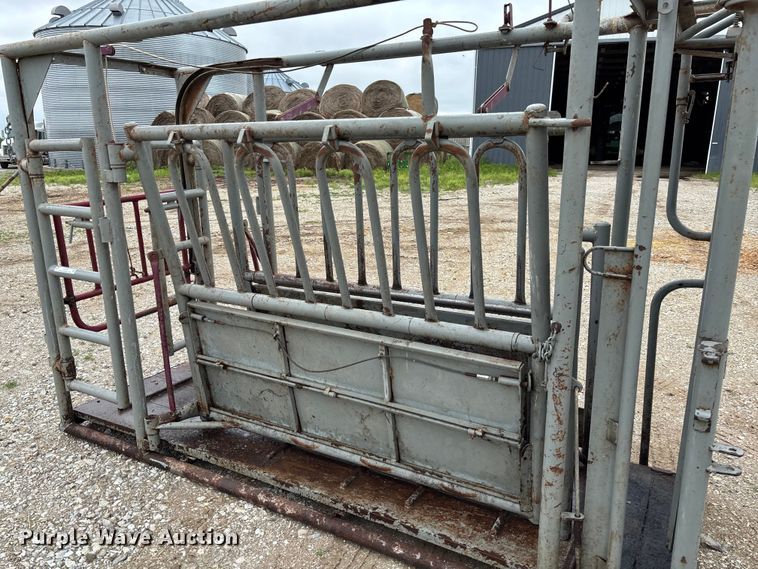 image for item FC5787 WW Manufacturing squeeze chute