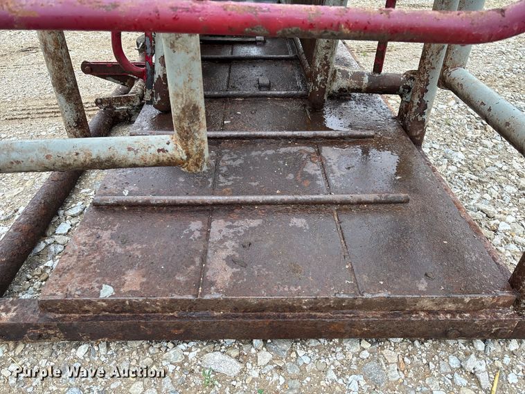image for item FC5787 WW Manufacturing squeeze chute