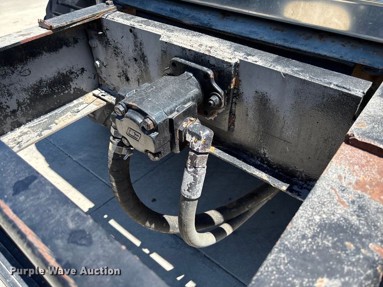 image for item FC5834 1994 International 2574 applicator truck