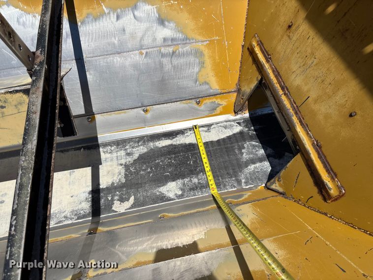 image for item FC5834 1994 International 2574 applicator truck