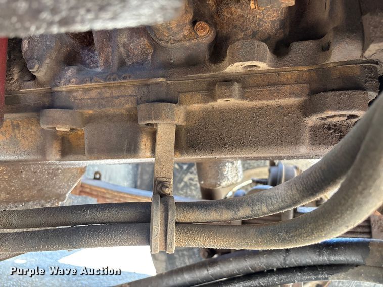 image for item FC5834 1994 International 2574 applicator truck