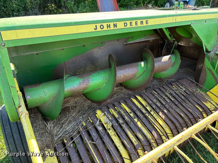 image for item FC5884 John Deere 346 small square baler