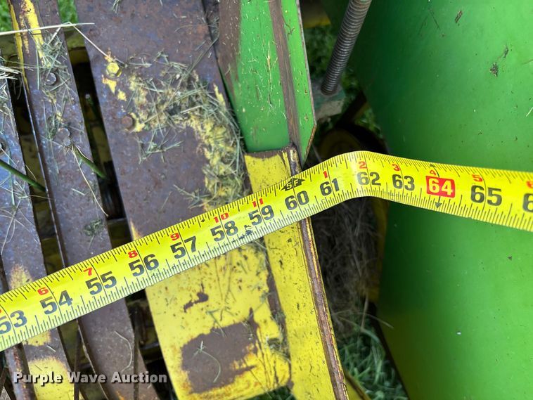 image for item FC5884 John Deere 346 small square baler