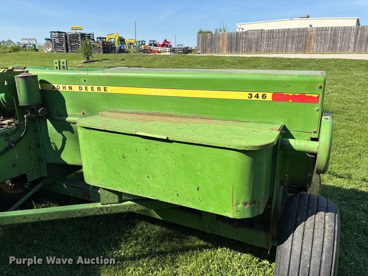 image for item FC5884 John Deere 346 small square baler