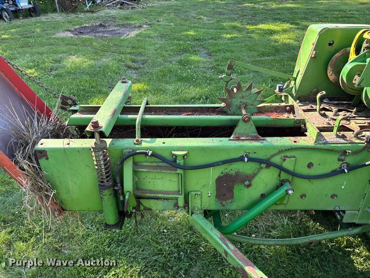 image for item FC5884 John Deere 346 small square baler