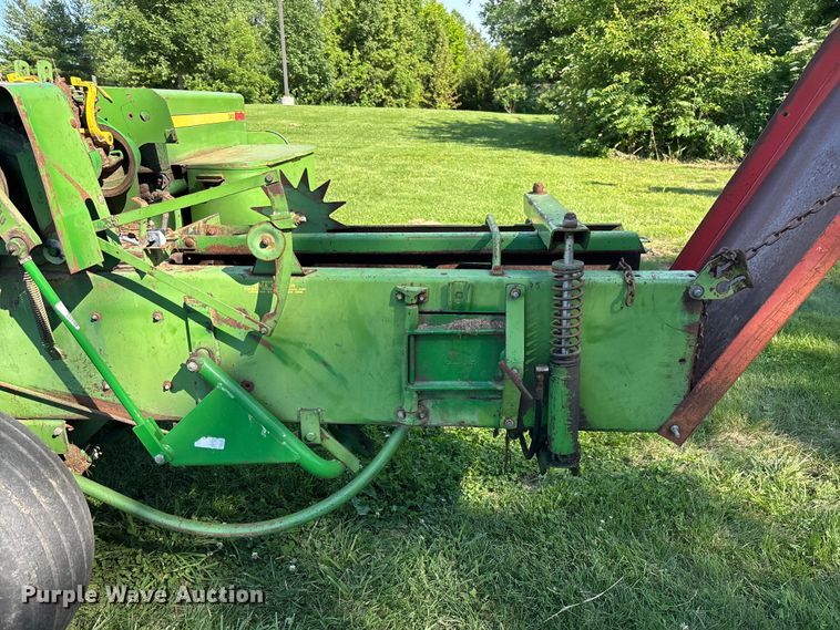 image for item FC5884 John Deere 346 small square baler