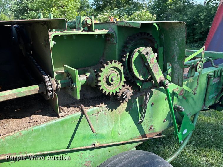 image for item FC5884 John Deere 346 small square baler