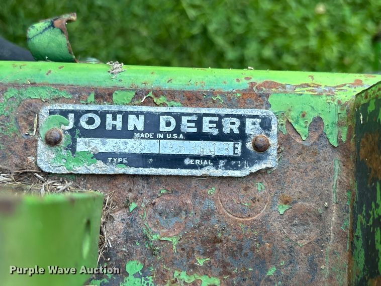 image for item FC5884 John Deere 346 small square baler