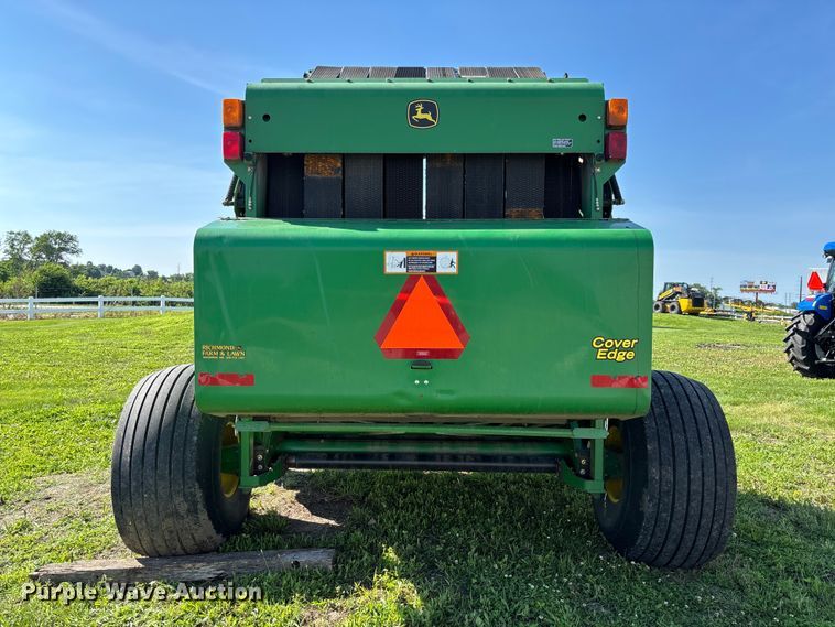 image for item FC5889 2009 John Deere 568 MegaWide Plus round baler