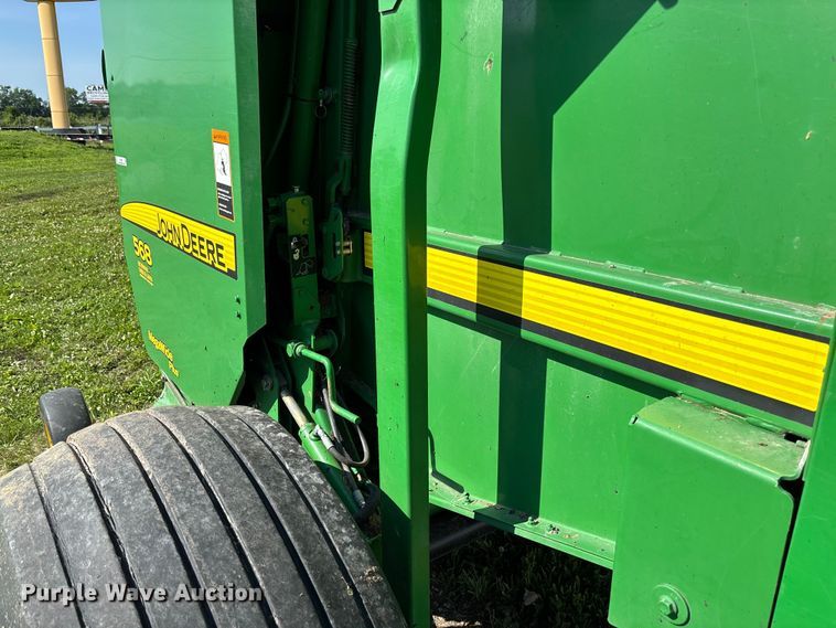 image for item FC5889 2009 John Deere 568 MegaWide Plus round baler