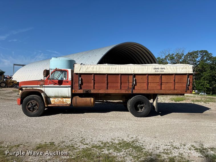 image for item FG0339 1974 Chevrolet C60 grain truck
