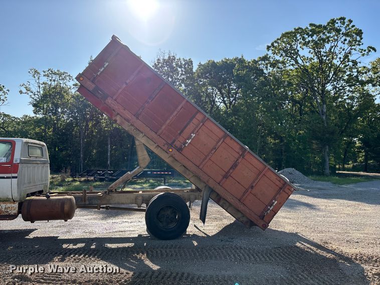 image for item FG0339 1974 Chevrolet C60 grain truck
