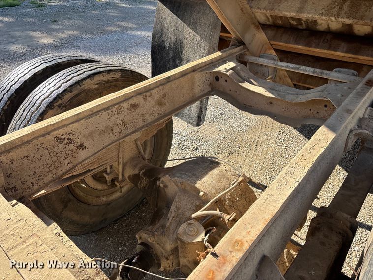 image for item FG0339 1974 Chevrolet C60 grain truck