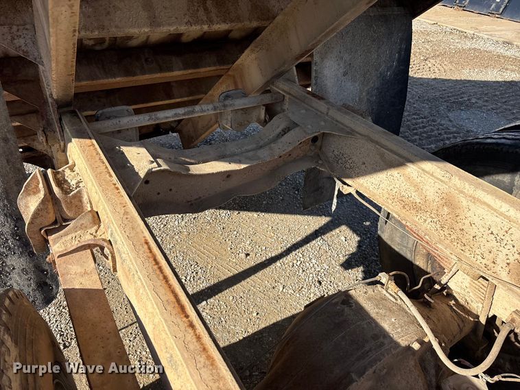 image for item FG0339 1974 Chevrolet C60 grain truck