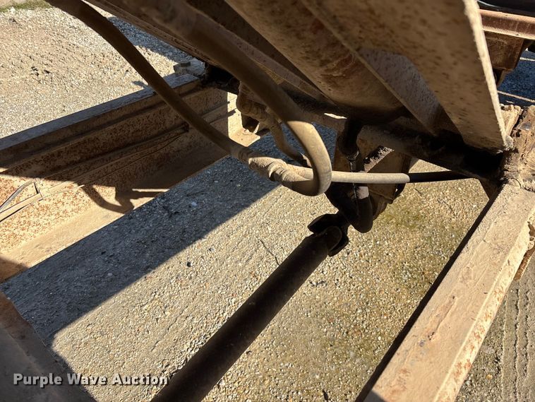image for item FG0339 1974 Chevrolet C60 grain truck