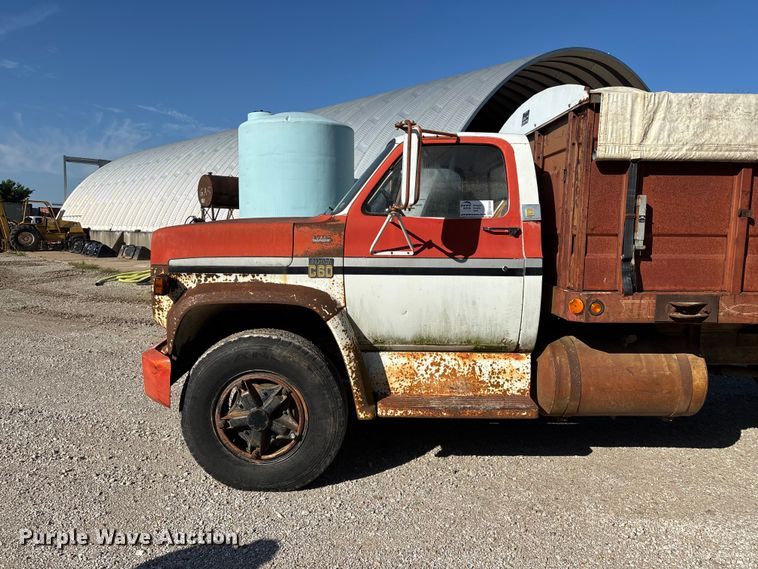 image for item FG0339 1974 Chevrolet C60 grain truck