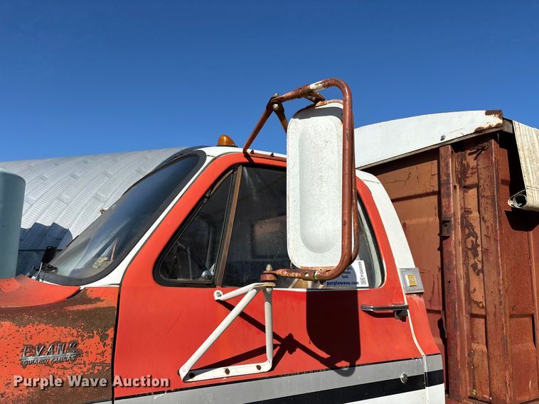 image for item FG0339 1974 Chevrolet C60 grain truck