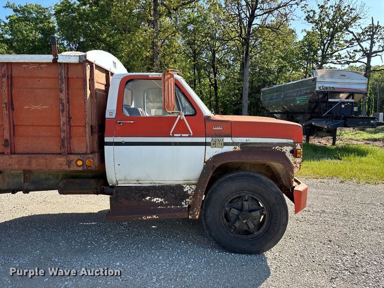 image for item FG0339 1974 Chevrolet C60 grain truck