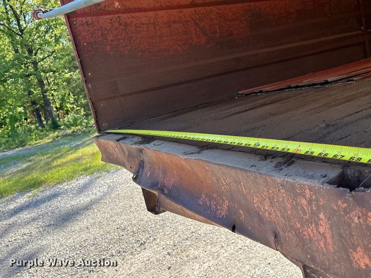 image for item FG0339 1974 Chevrolet C60 grain truck
