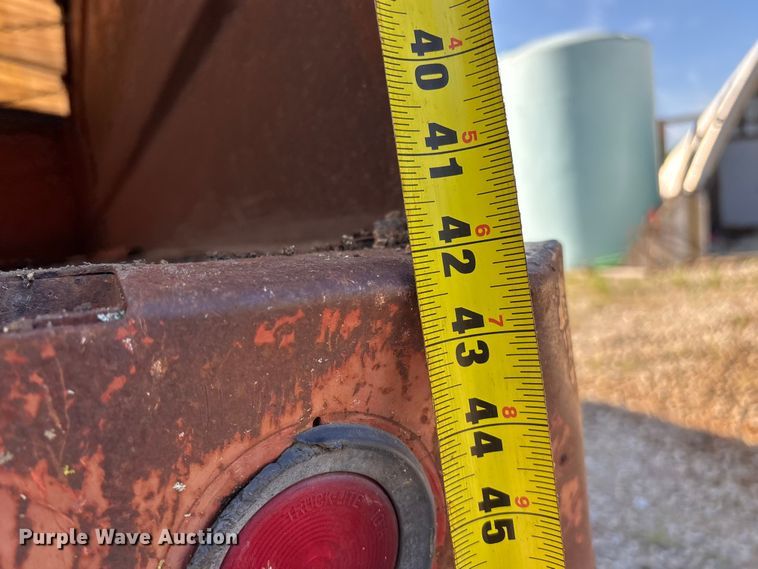image for item FG0339 1974 Chevrolet C60 grain truck