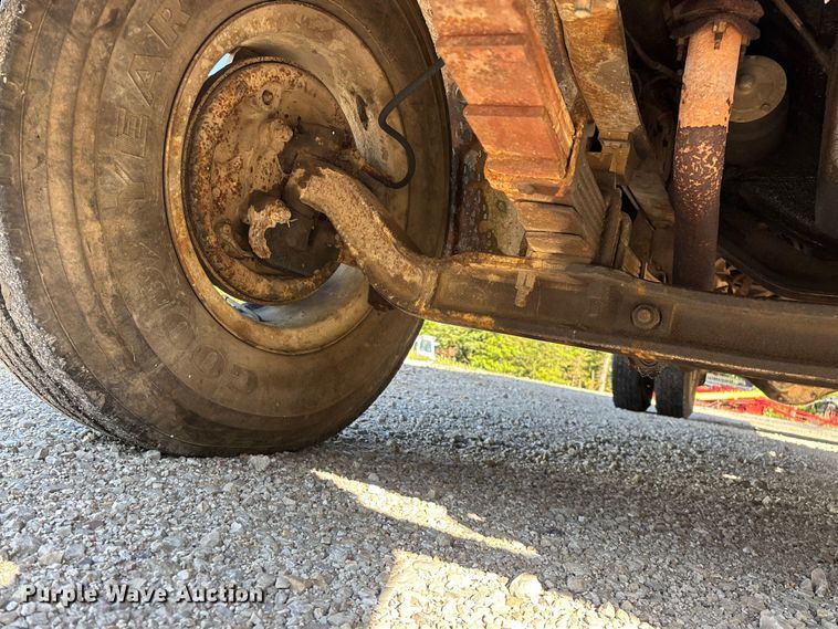 image for item FG0339 1974 Chevrolet C60 grain truck