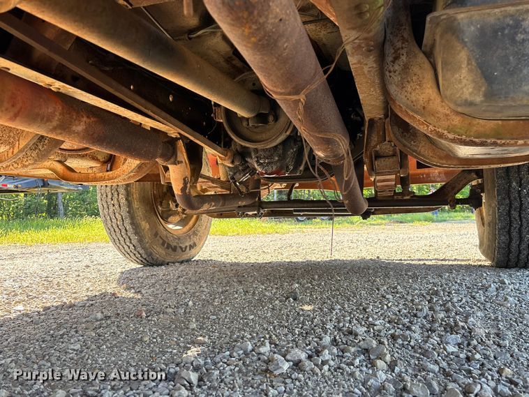 image for item FG0339 1974 Chevrolet C60 grain truck