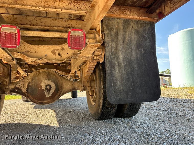 image for item FG0339 1974 Chevrolet C60 grain truck