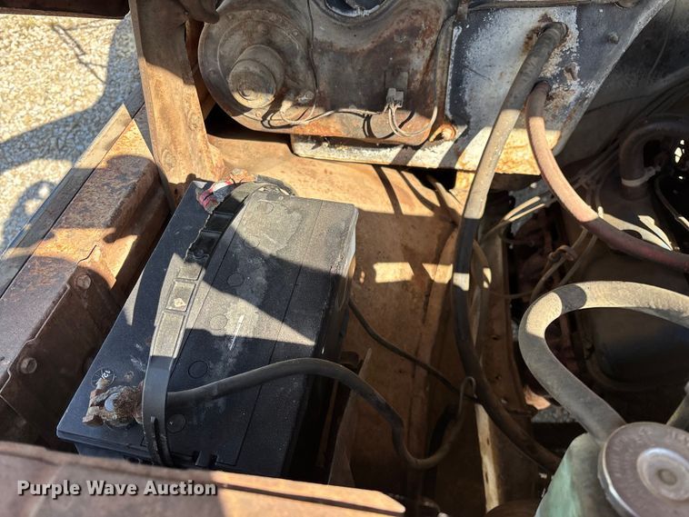 image for item FG0339 1974 Chevrolet C60 grain truck