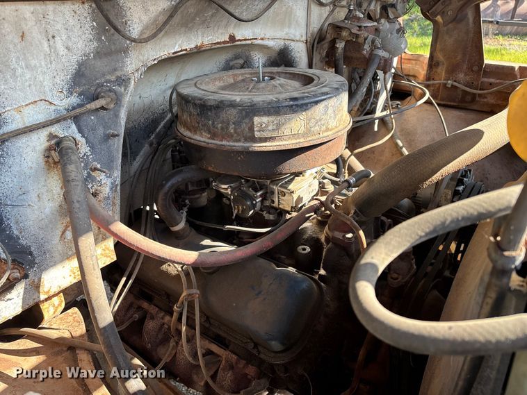 image for item FG0339 1974 Chevrolet C60 grain truck