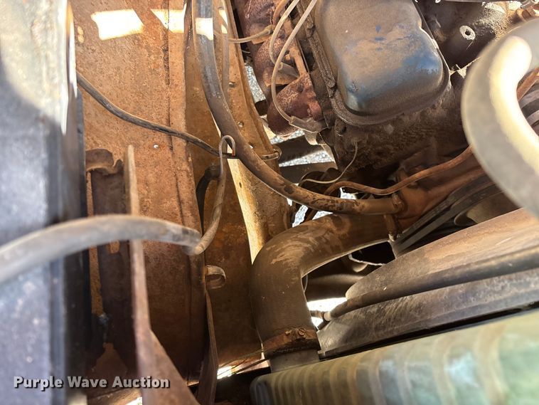 image for item FG0339 1974 Chevrolet C60 grain truck