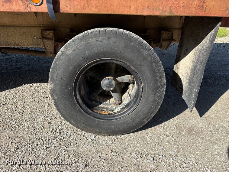 image for item FG0339 1974 Chevrolet C60 grain truck