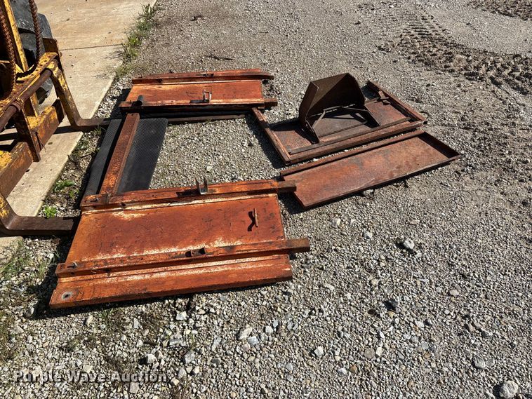 image for item FG0339 1974 Chevrolet C60 grain truck