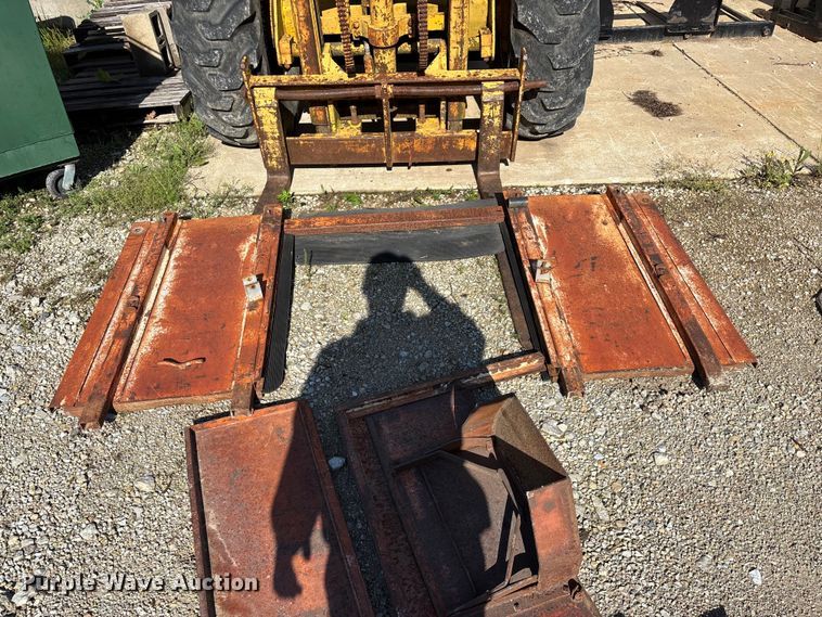 image for item FG0339 1974 Chevrolet C60 grain truck