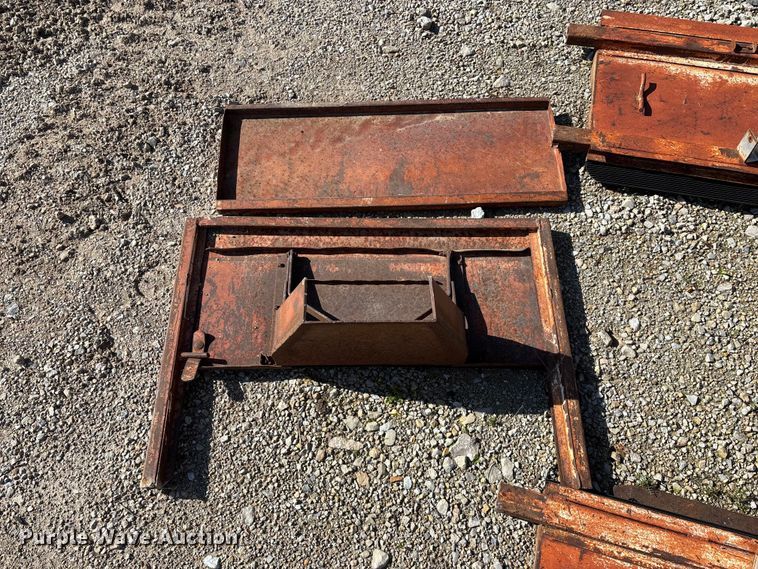 image for item FG0339 1974 Chevrolet C60 grain truck
