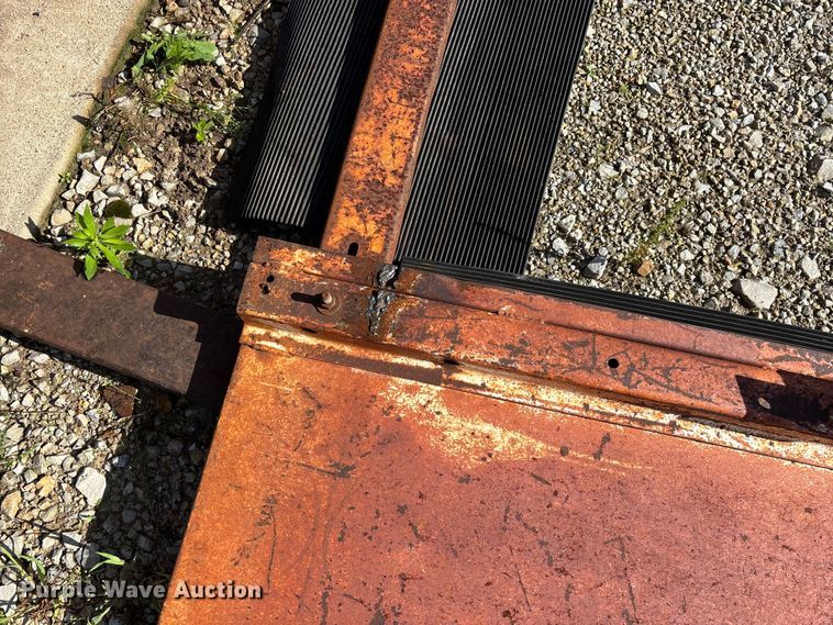 image for item FG0339 1974 Chevrolet C60 grain truck