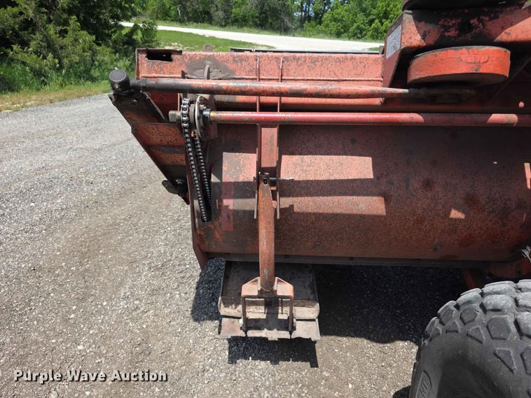 image for item FH6123 Hesston 6450 swather / windrower