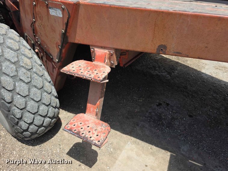 image for item FH6123 Hesston 6450 swather / windrower