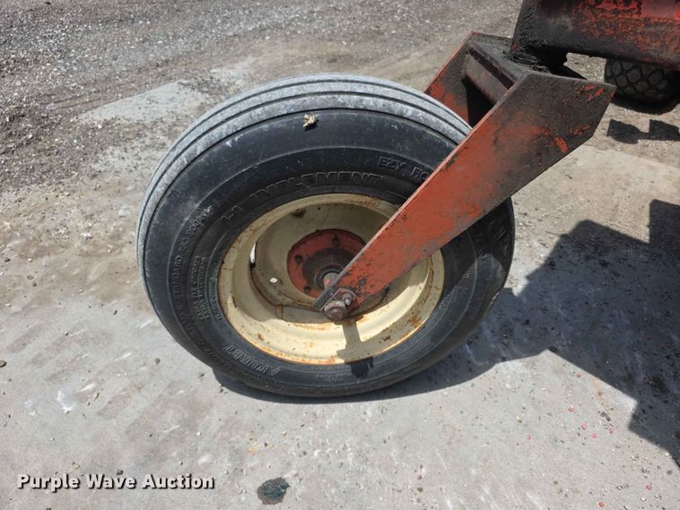 image for item FH6123 Hesston 6450 swather / windrower