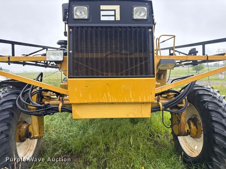 image for item FI0186 Ag-Chem RoGator 664 sprayer