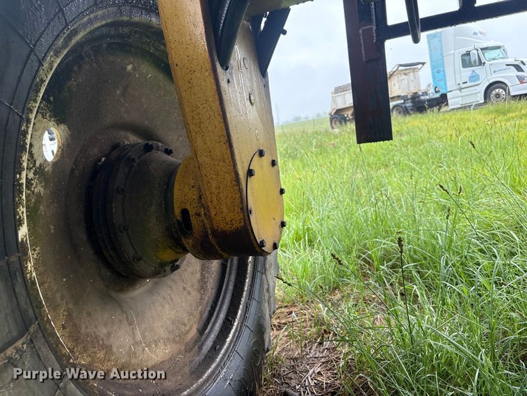 image for item FI0186 Ag-Chem RoGator 664 sprayer