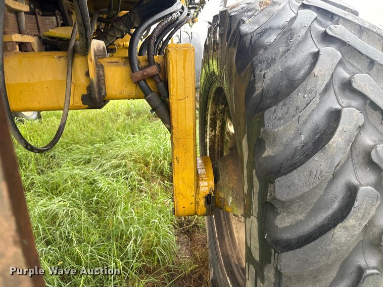 image for item FI0186 Ag-Chem RoGator 664 sprayer