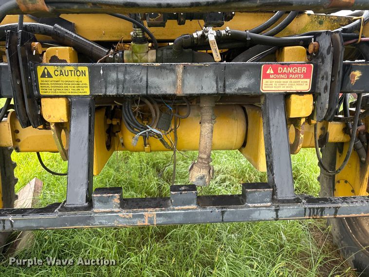 image for item FI0186 Ag-Chem RoGator 664 sprayer