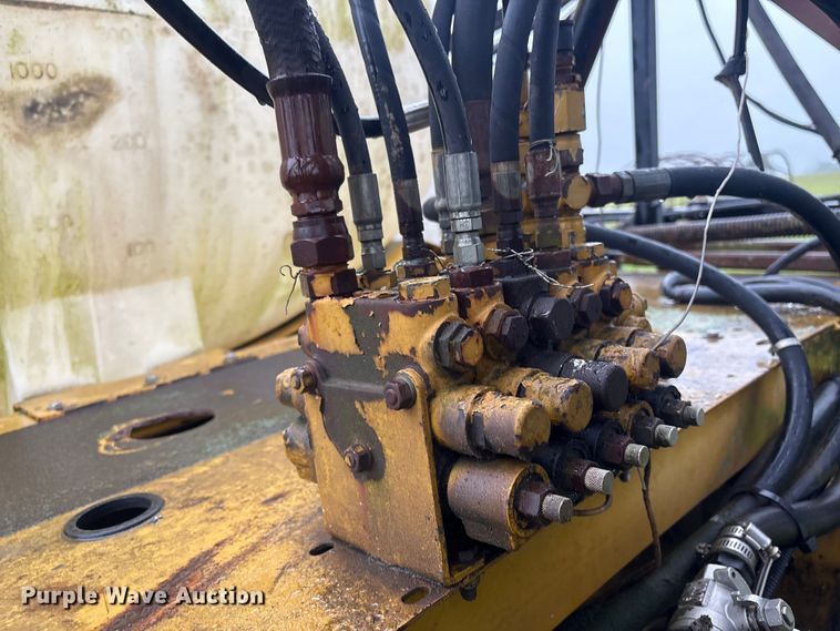 image for item FI0186 Ag-Chem RoGator 664 sprayer